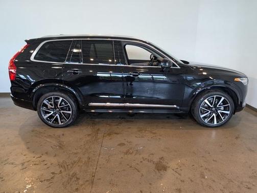2024 Volvo XC90 B6 Plus Bright Theme 6-Seater
