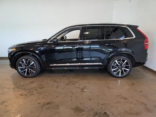 2024 Volvo XC90 B6 Plus Bright Theme 6-Seater