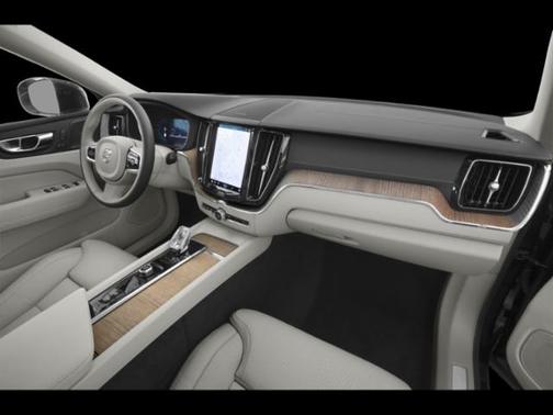 2025 Volvo XC60 Plug-In Hybrid T8 Ultra Black Edition