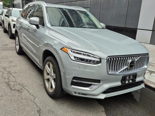 2024 Volvo XC90 B5 Core Bright Theme