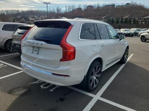 2024 Volvo XC90 Recharge Plug-In Hybrid T8 Ultimate Bright Theme 7-Seater