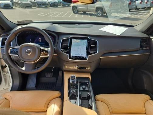 2024 Volvo XC90 Recharge Plug-In Hybrid T8 Ultimate Bright Theme 7-Seater