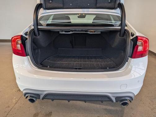 2017 Volvo S60 T5 Dynamic