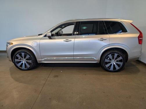 2024 Volvo XC90 Recharge Plug-In Hybrid T8 Plus 6-Seater