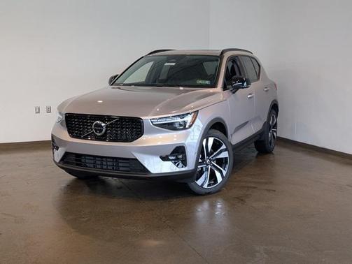 2026 Volvo XC40 B5 Ultra