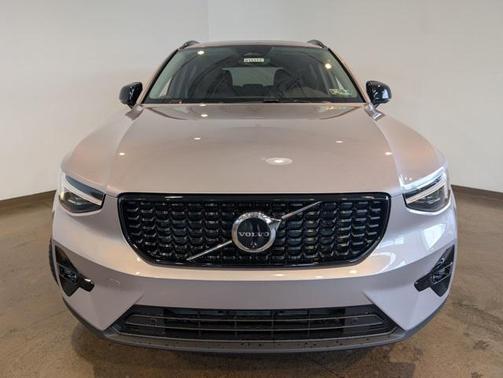 2026 Volvo XC40 B5 Ultra