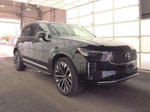 2025 Volvo XC90 B6 Plus 7-Seater