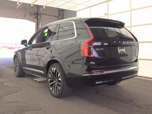 2025 Volvo XC90 B6 Plus 7-Seater