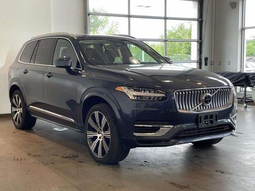Denim Blue Metallic 2024 Volvo XC90 Recharge Plug-In Hybrid T8 Plus 6-Seater