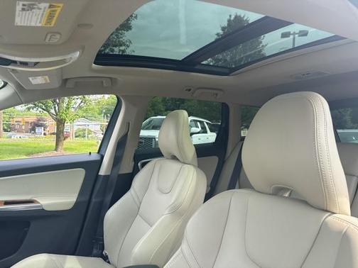 2017 Volvo XC60 T6 Inscription