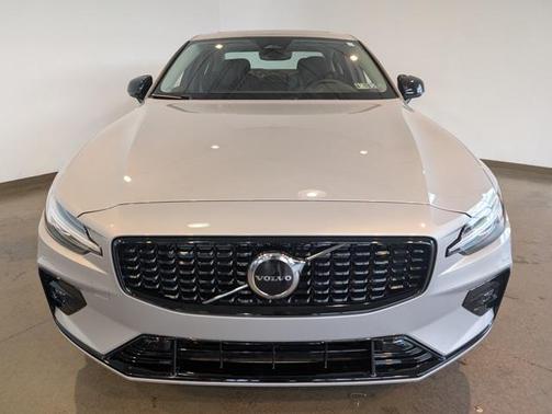 2025 Volvo S60 B5 Core