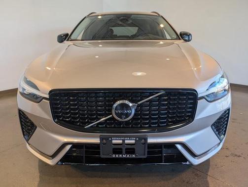 2025 Volvo XC60 Plus