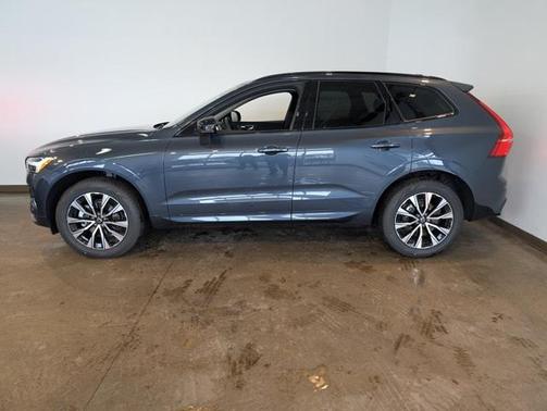 2025 Volvo XC60 B5 Core