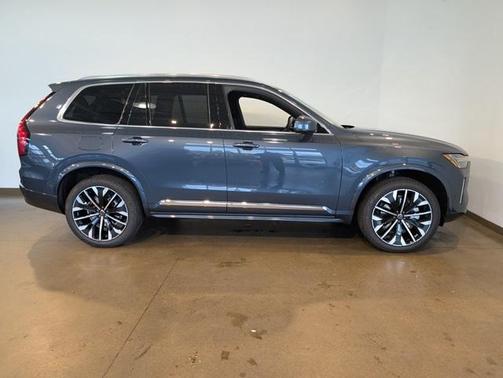 2026 Volvo XC90 B6 Plus 6-Seater