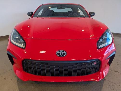 2025 Toyota GR86 Premium