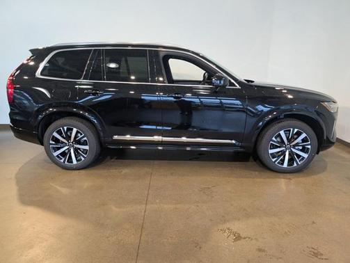 2026 Volvo XC90 B6 Core