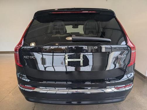 2026 Volvo XC90 B6 Core