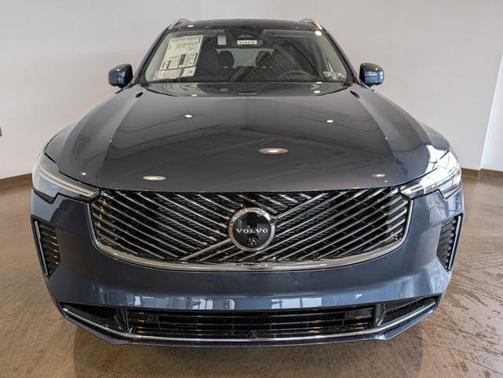 2025 Volvo XC90 Plug-In Hybrid T8 Ultra 7-Seater