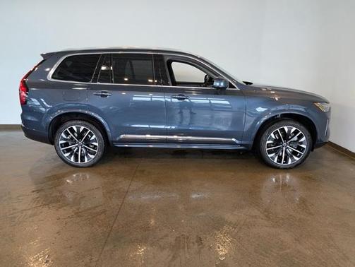 2025 Volvo XC90 Plug-In Hybrid T8 Ultra 7-Seater