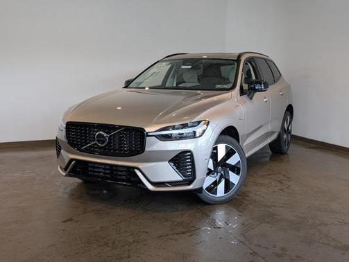 2025 Volvo XC60 Plug-In Hybrid T8 Plus