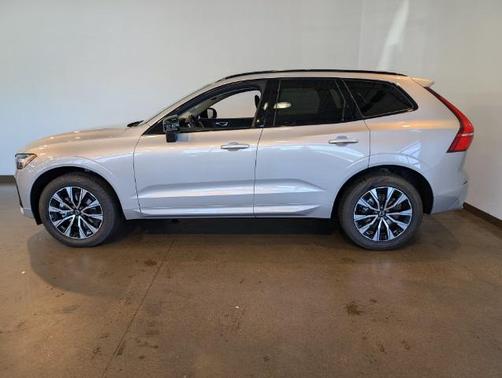 2025 Volvo XC60 B5 Core