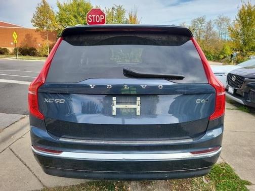 2024 Volvo XC90 B6 Plus Bright Theme 6-Seater