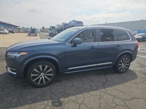 2023 Volvo XC90 B6 Plus 7-Seater