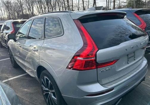 2023 Volvo XC60 Recharge Plug-In Hybrid T8 Plus Dark Theme