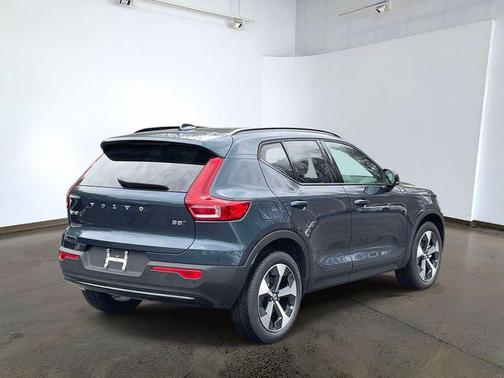 Denim Blue 2026 Volvo XC40 Core, B5 AWD Gas (mild hybrid), Dark