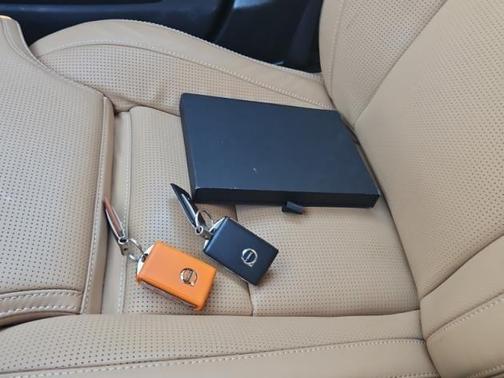 2023 Volvo XC60 B6 Ultimate Bright Theme