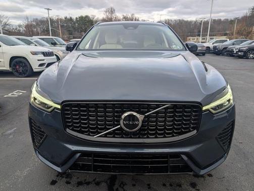 2025 Volvo XC60 B5 Core