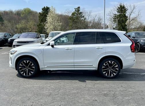 2025 Volvo XC90 Plug-In Hybrid T8 Plus 7-Seater
