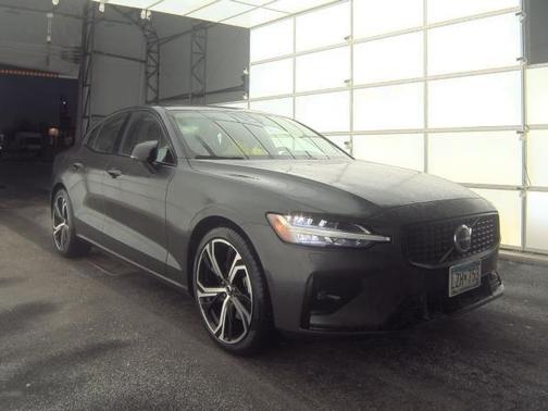 2025 Volvo S60 B5 Core