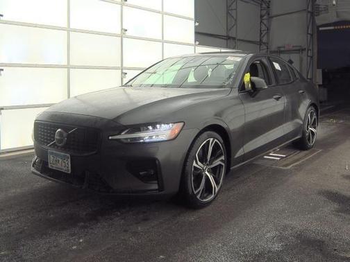 2025 Volvo S60 B5 Core