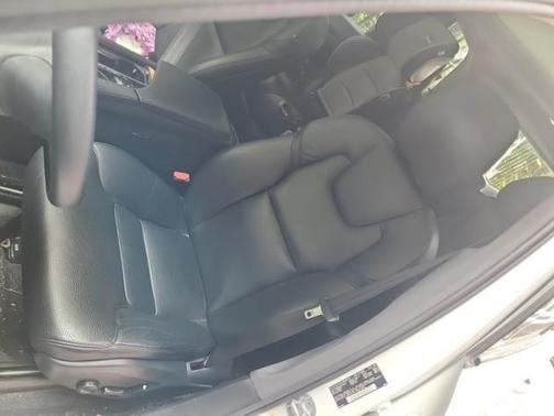 2023 Volvo XC90 Recharge Plug-In Hybrid T8 Plus Dark Theme 7-Seater