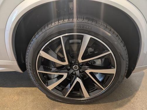 2024 Volvo XC90 B6 Plus Bright Theme 7-Seater