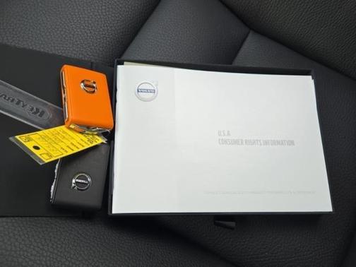 2024 Volvo XC90 B6 Plus Bright Theme 7-Seater