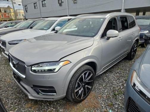 2024 Volvo XC90 B6 Plus Bright Theme 7-Seater