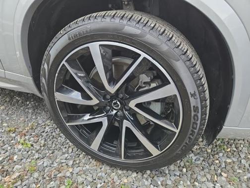 2024 Volvo XC90 B6 Plus Bright Theme 7-Seater