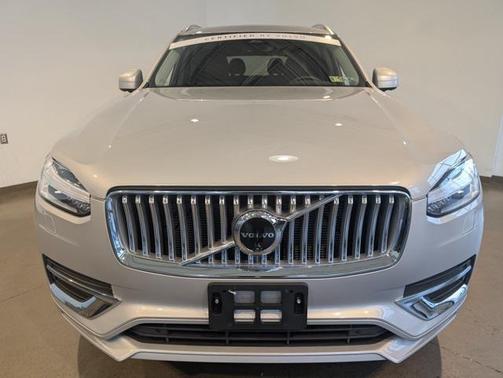 2024 Volvo XC90 B6 Plus Bright Theme 7-Seater