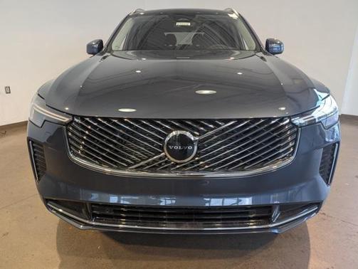 2026 Volvo XC90 B6 Core