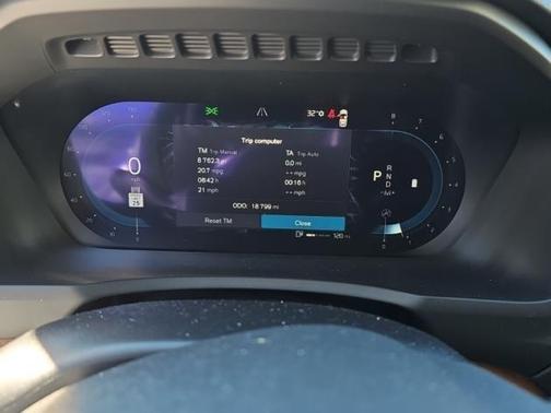 2023 Volvo XC90 B5 Plus