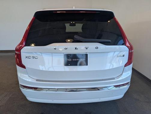 2023 Volvo XC90 B5 Plus