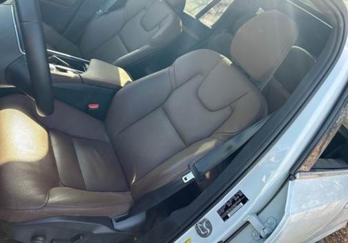 2023 Volvo XC90 Recharge Plug-In Hybrid T8 Plus Bright Theme 7-Seater