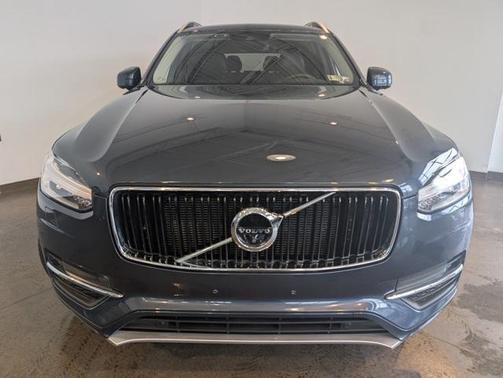 2018 Volvo XC90 T6 Momentum