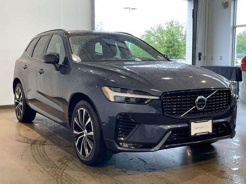Denim Blue Metallic 2023 Volvo XC60 B5 Plus Dark Theme
