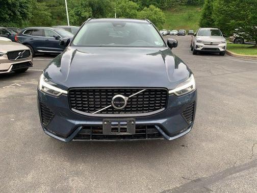 Denim Blue Metallic 2023 Volvo XC60 B5 Plus Dark Theme