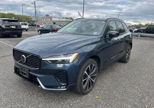 Denim Blue Metallic 2023 Volvo XC60 B5 Plus Dark Theme