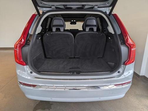 2025 Volvo XC90 B6 Plus 7-Seater
