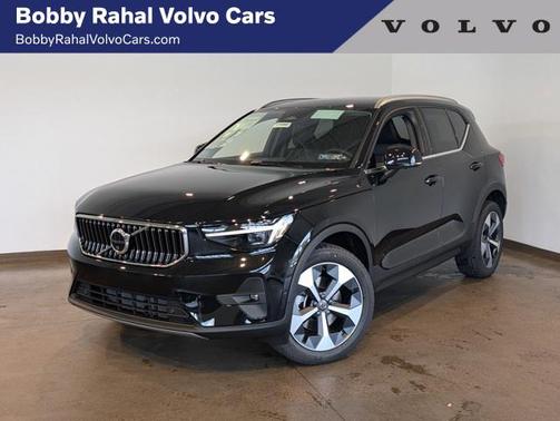 2025 Volvo XC40 B5 Plus Bright Theme